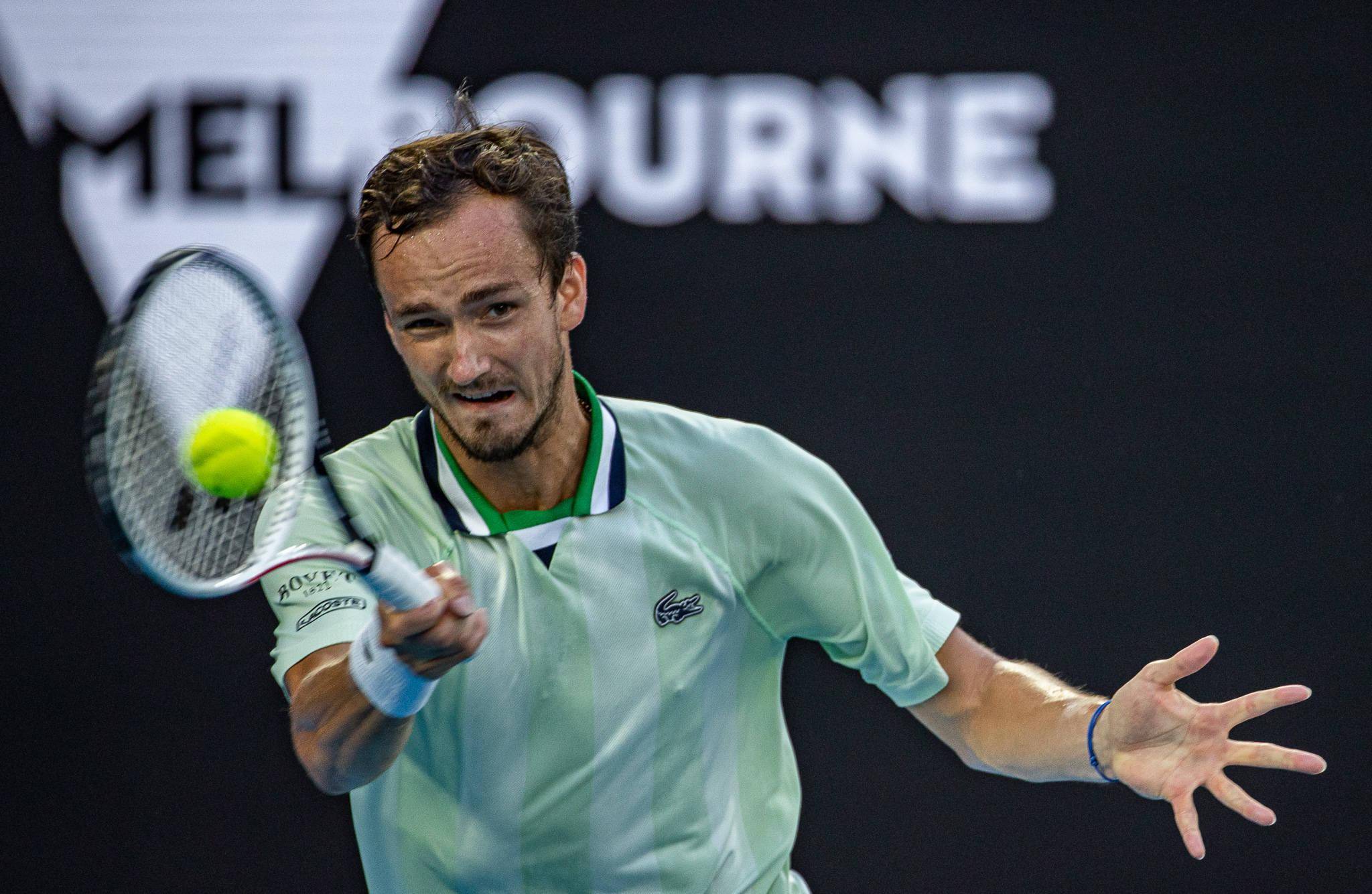 开云体育入口-欧洲网球队碾压澳大利亚网球队，纳达尔完成帽子戏法