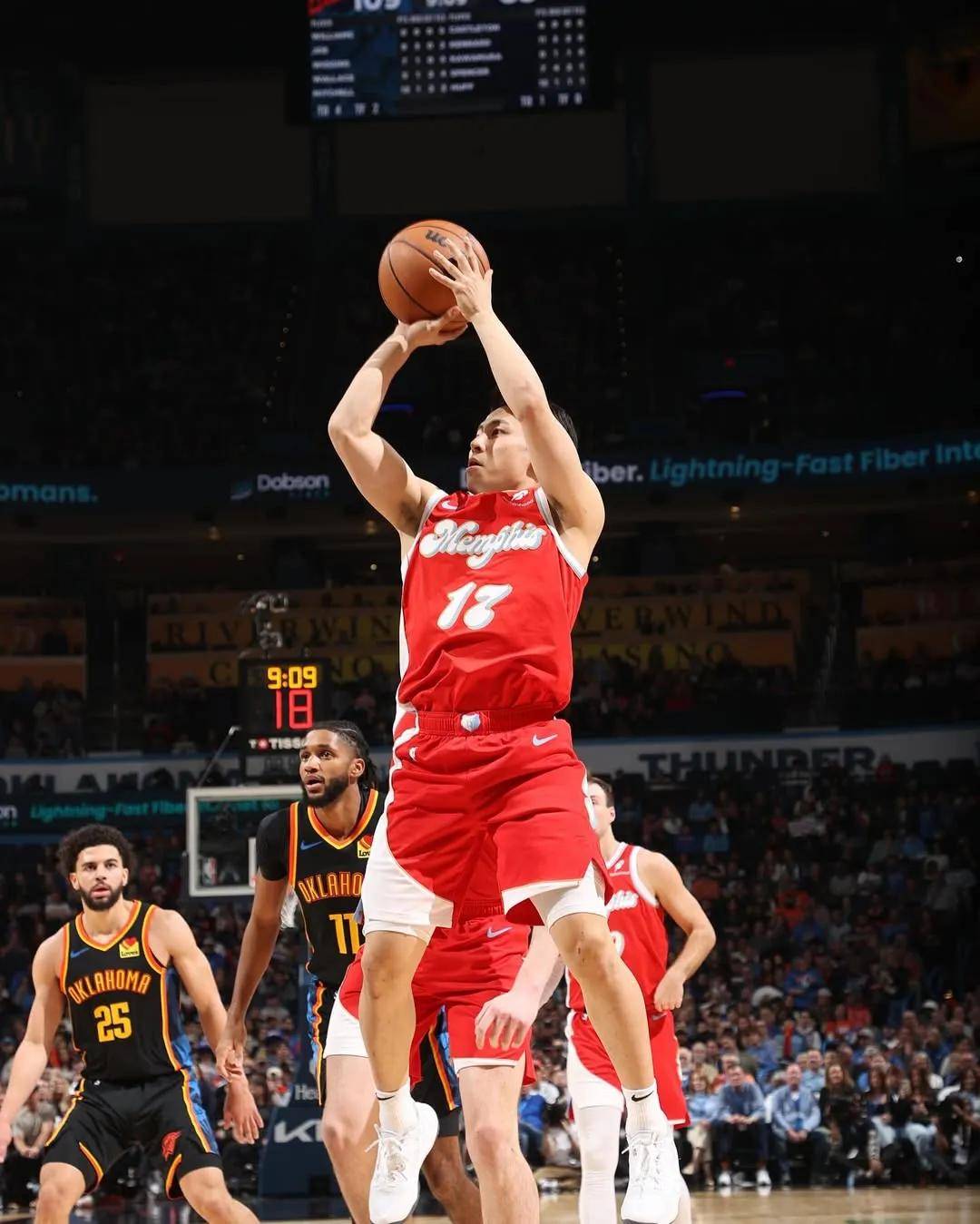 开云体育官网-菲律宾男篮鏖战意大利男篮，莫兰特完成帽子戏法