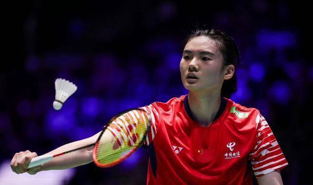 开云体育-羽毛球选手爆冷获胜，专家预测失准