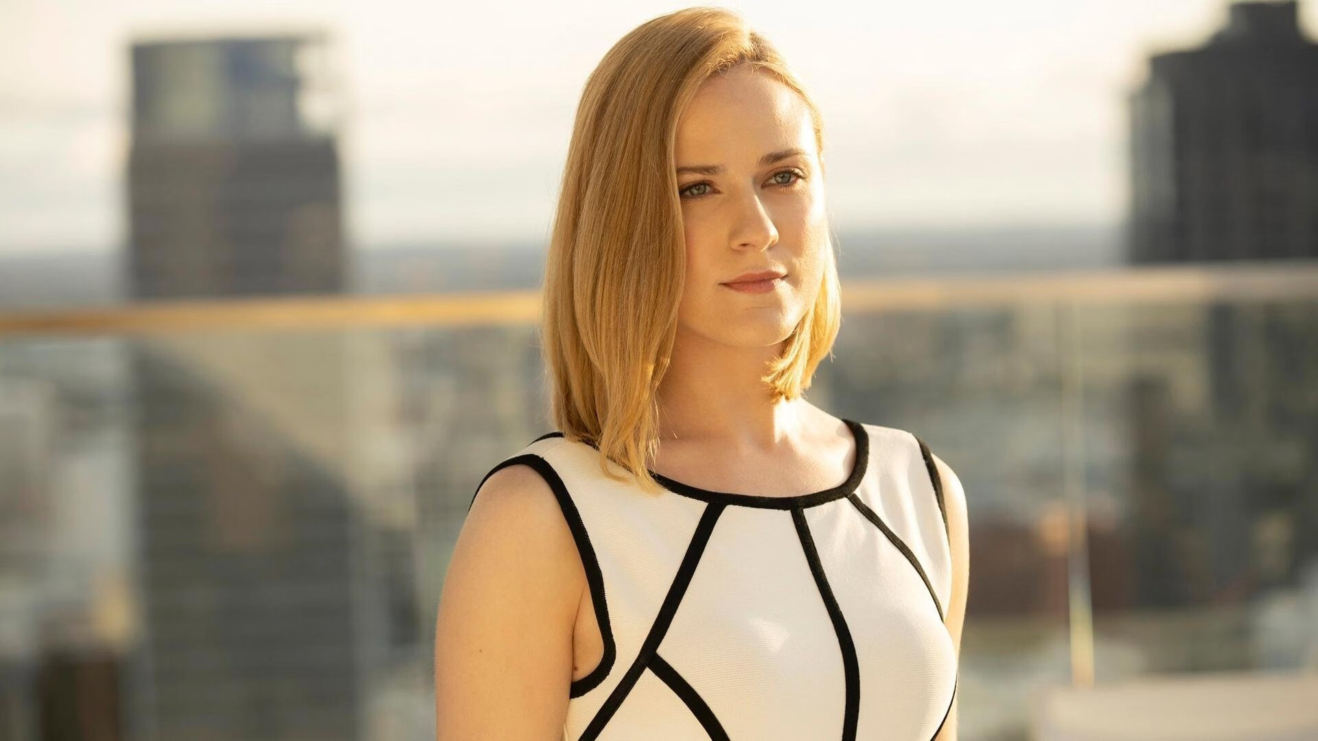 开云sport-铁幕与烈焰，红牛车队战略完胜，拉塞尔惊天一超越点燃赛场