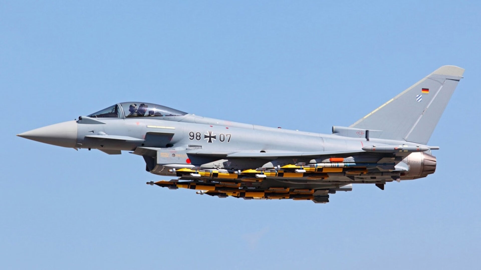 在盛名的另一面，当塞维利亚的淘汰赛与布鲁诺的接管揭示同一场孤独