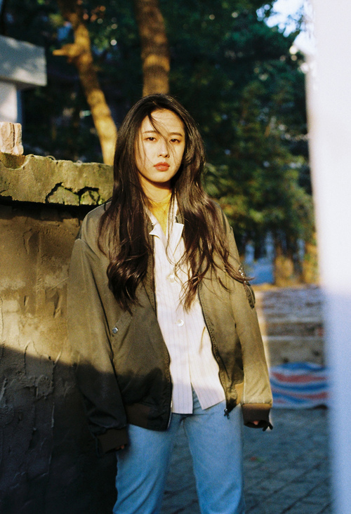 极简足球的艺术,当安哥拉用锁链为曼联奏响昂贵葬礼,迪亚斯是唯一的孤独射手